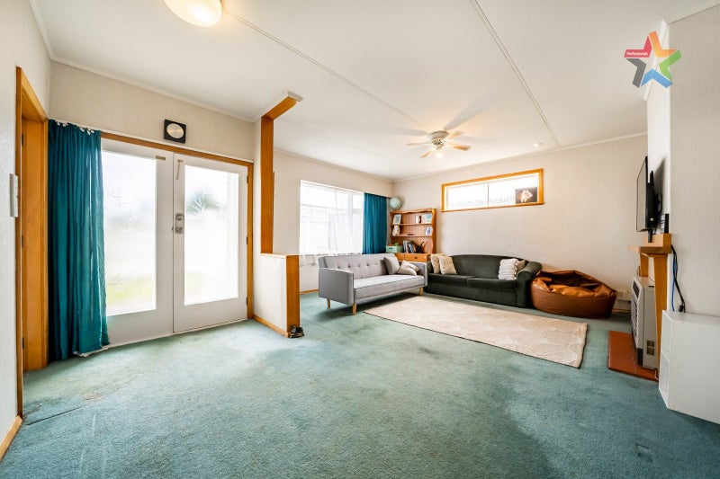 56 William Street, Petone, Lower Hutt - Carousel 2