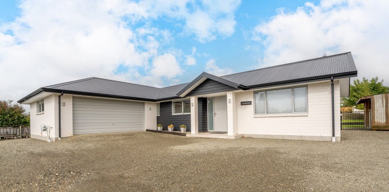 17 Gordon Street, Weston, Oamaru - Carousel 2