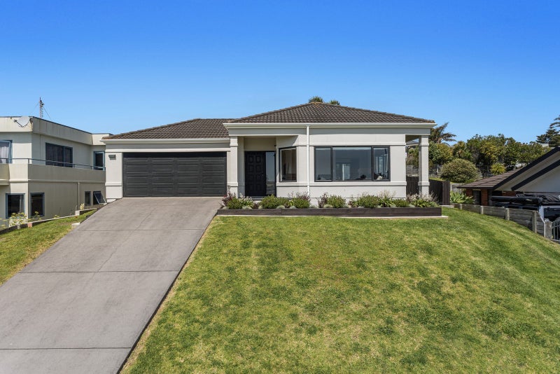 3 Meadow Vale, Coastlands, Whakatane - Carousel 2