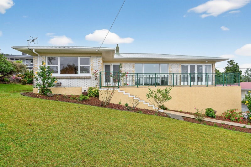 9 Mcmillan Avenue, Kamo, Whangarei - Carousel 1