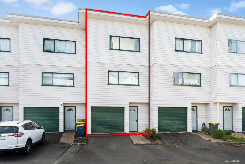 3/1 Briar Way, New Lynn, Auckland - Carousel 1