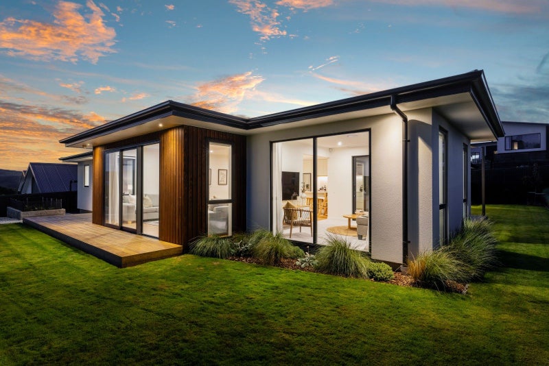 10 Eaglesfield Close, Westmorland, Christchurch - Carousel 45