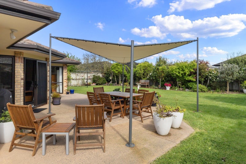 77 Discovery Drive, Flagstaff, Hamilton - Carousel 2