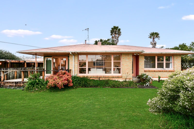 39 Taylor Terrace, St Andrews, Hamilton - Carousel 1