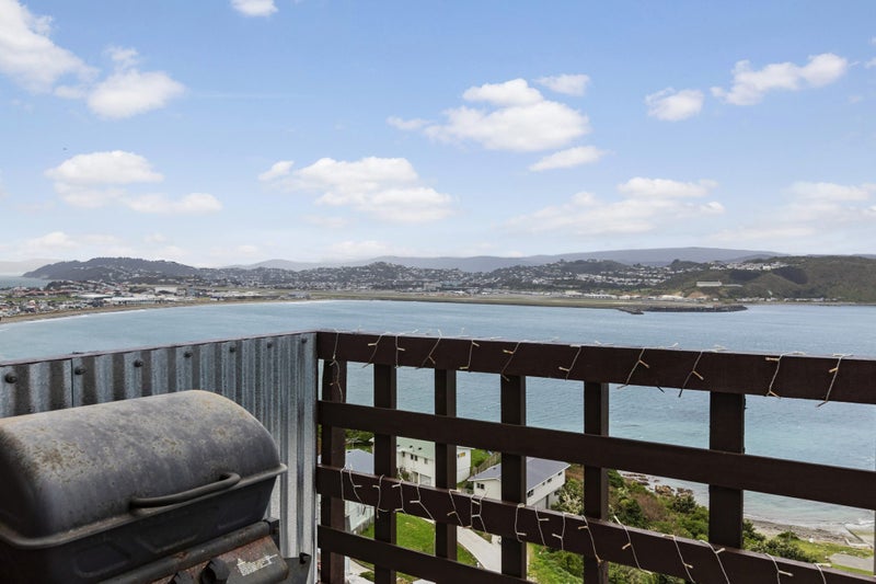 81 Harbour View Road, Northland, Wellington - Carousel 2