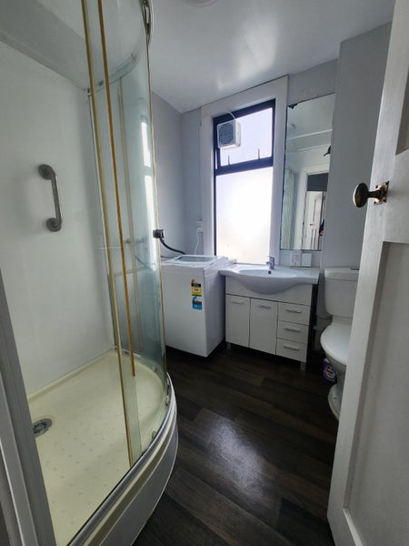 6/24 Elizabeth Street, Mount Victoria, Wellington - Carousel 10