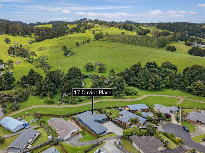 17 Daviot Place, Kamo, Whangarei - Carousel 1