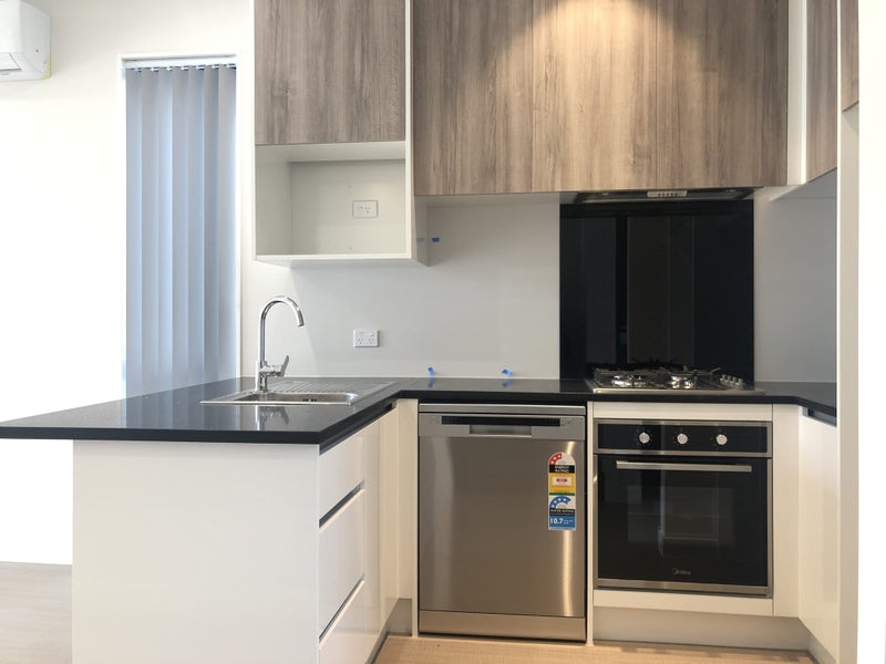 3/21 Akoranga Drive, Northcote, Auckland - Carousel 2