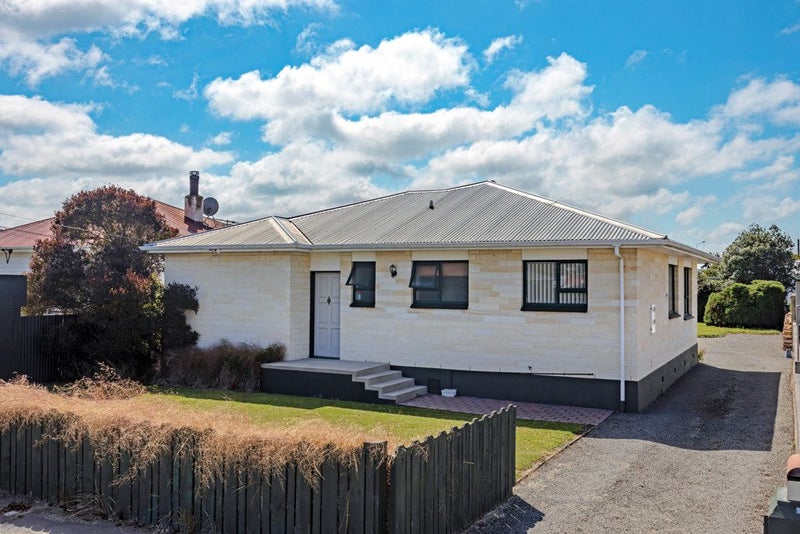 30 Teviot Street, Oamaru North, Oamaru - Carousel 1