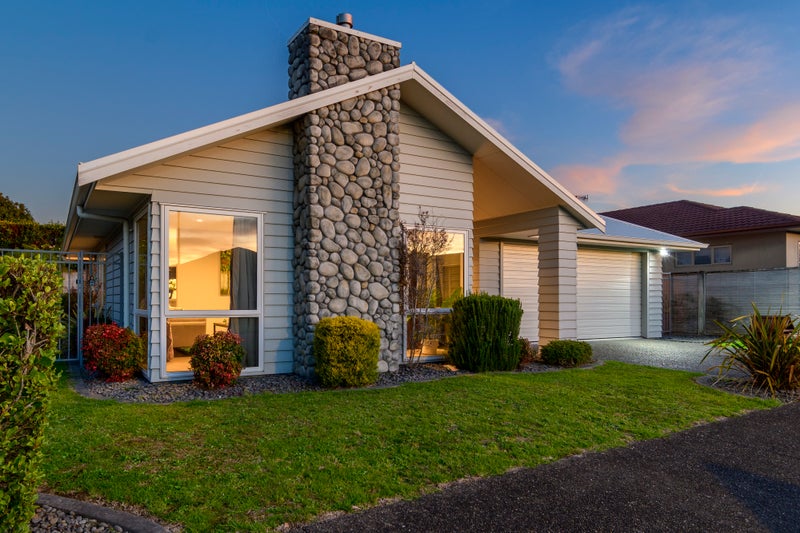 10 Tarn Close, Pyes Pa, Tauranga - Carousel 1