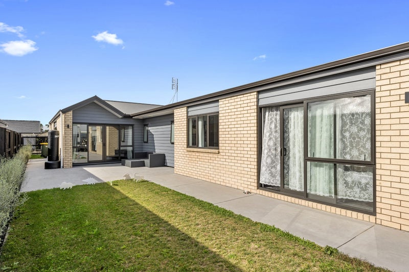 13 Lavinias Way, Chartwell, Hamilton - Carousel 2