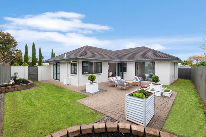 2/11 Carniew Place, Dannemora, Auckland - Carousel 2