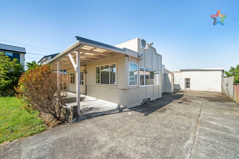 41 Merton Street, Trentham, Upper Hutt - Carousel 1