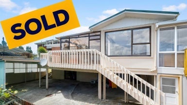 3A Hibiscus Place, Hillsborough, Auckland - Carousel 1