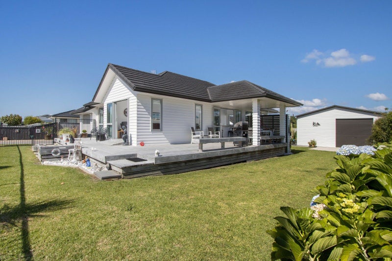 6 Sandleigh Drive, Athenree, Katikati - Carousel 1