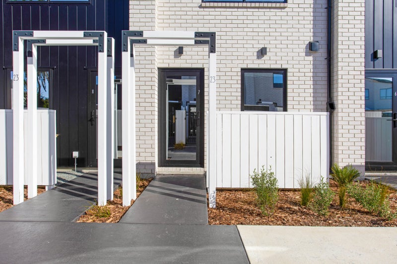 4/23 Awaroa Road, Sunnyvale, Auckland - Carousel 10