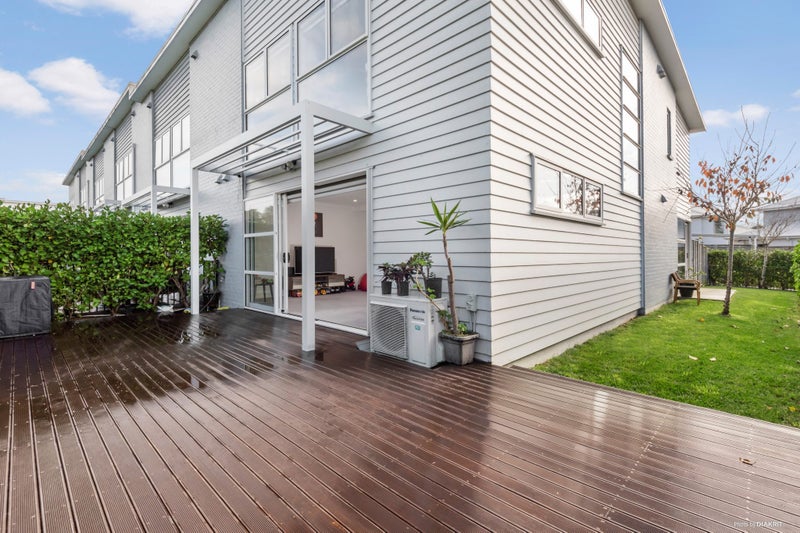 11 Briddock Way, Swanson, Auckland - Carousel 2