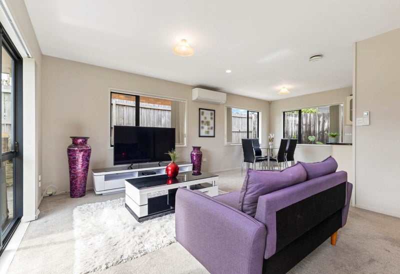 29 Rebecca Rise, Weymouth, Auckland - Carousel 2