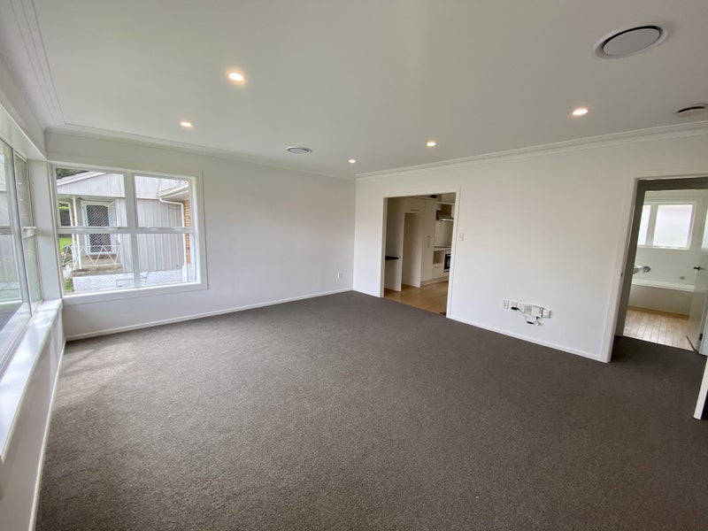 2/43 Turama Road, Royal Oak, Auckland - Carousel 2