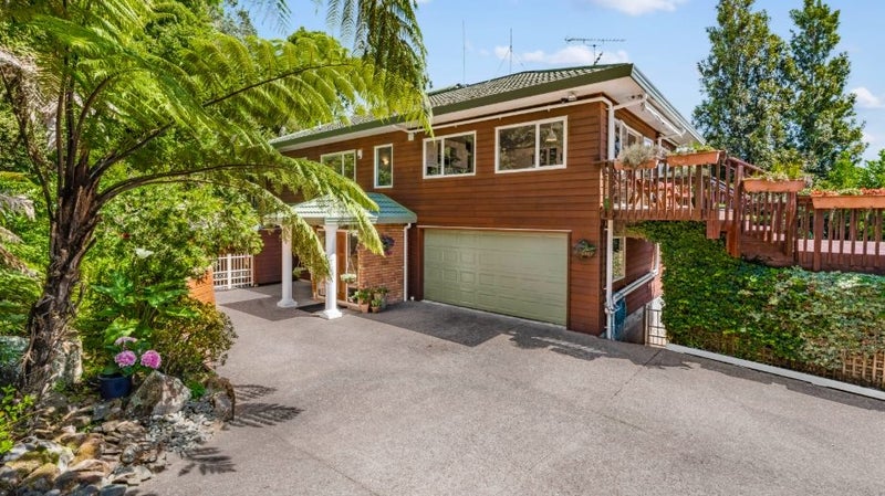 873 Scenic Drive, Henderson - Carousel 1