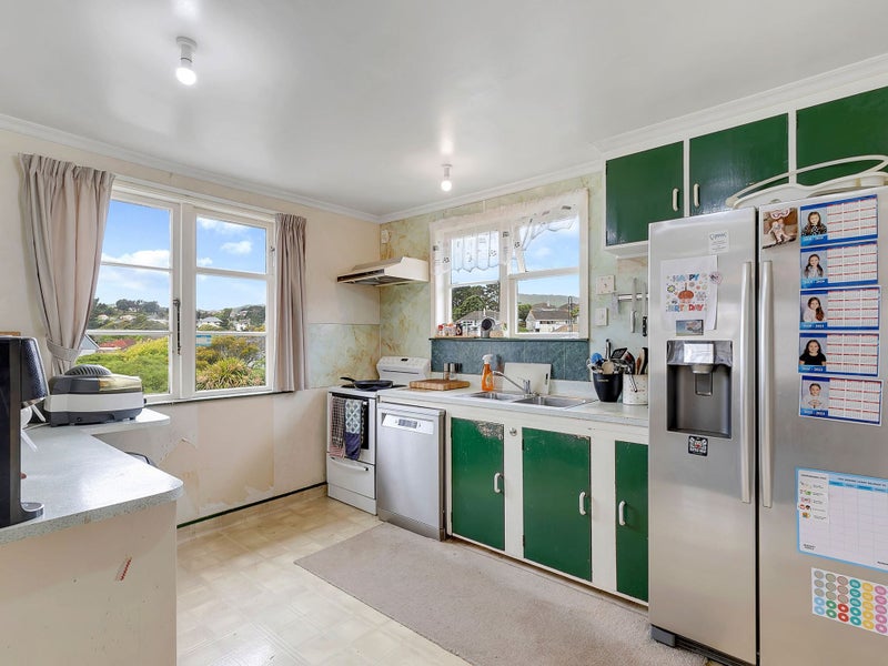 19 Maher Place, Ranui, Porirua - Carousel 2