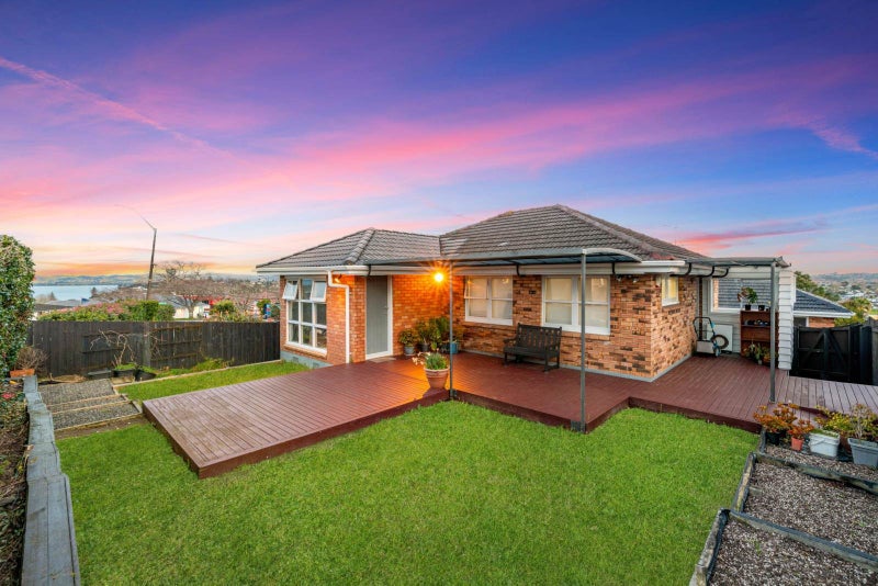 1/4 Ridge Road, Howick, Auckland - Carousel 1