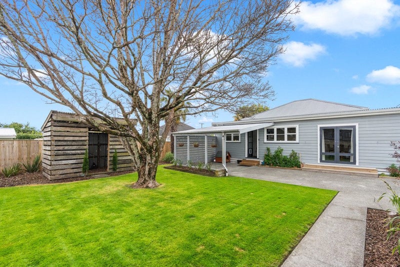 84 Cornwall Street, Masterton - Carousel 1