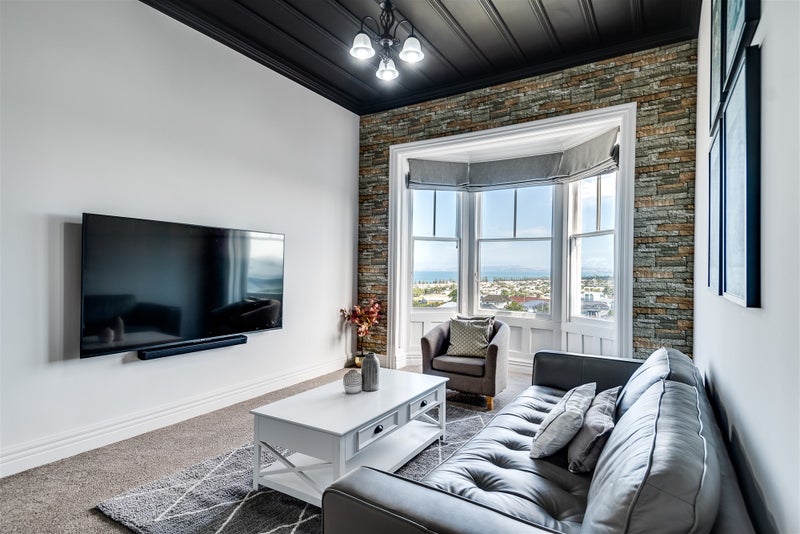 30 Colenso Avenue, Hospital Hill, Napier - Carousel 1