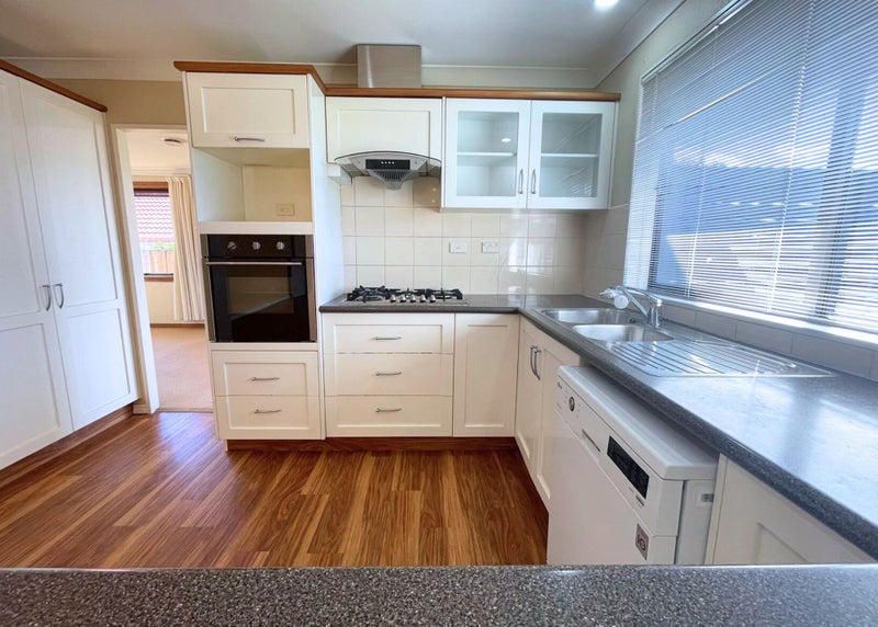 12 Lansell Drive, East Tamaki Heights, Auckland - Carousel 2