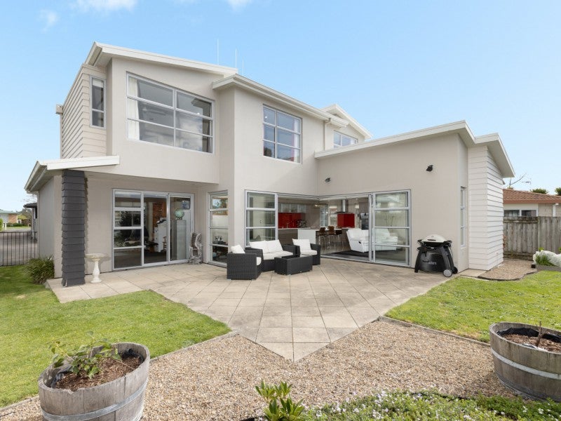 102 Freyberg Street, Otumoetai, Tauranga - Carousel 2