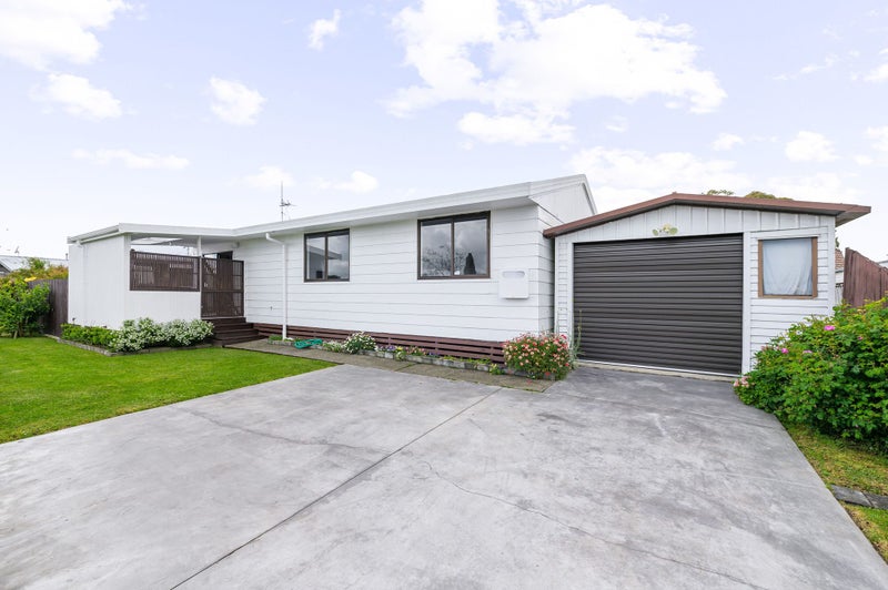 11 Derby Street, Nawton, Hamilton - Carousel 1