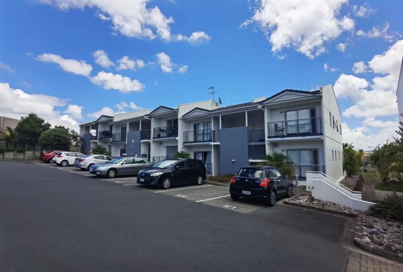 7E/60 Masons Road, Oteha, Auckland - Carousel 2