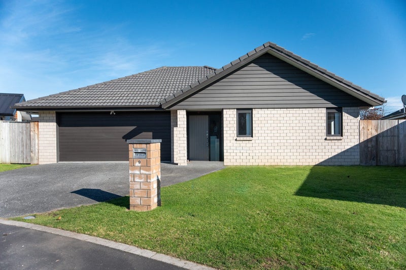 9 Buckley Way, Flagstaff, Hamilton - Carousel 1