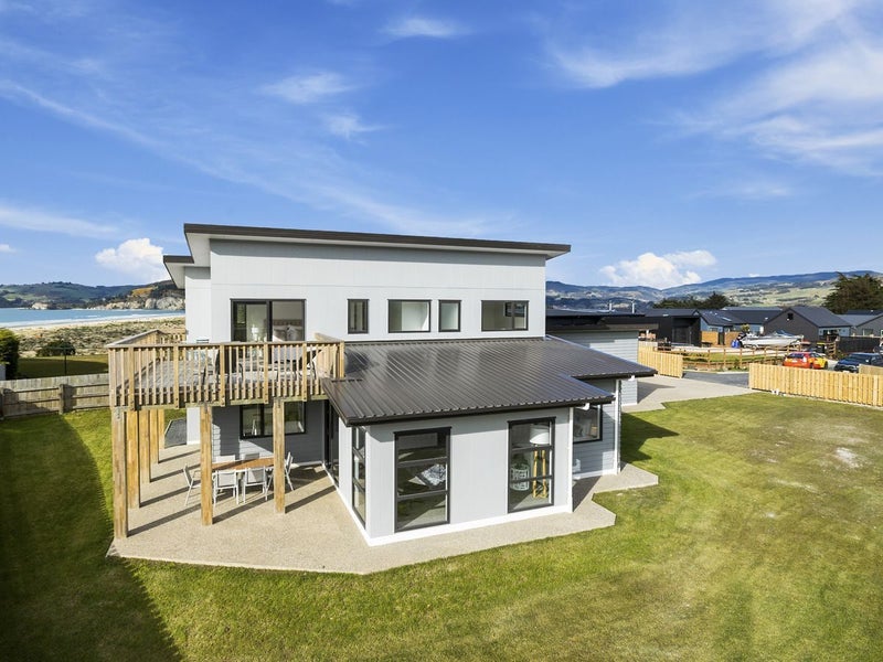 9 Okahau Terrace, Warrington, Waikouaiti - Carousel 1