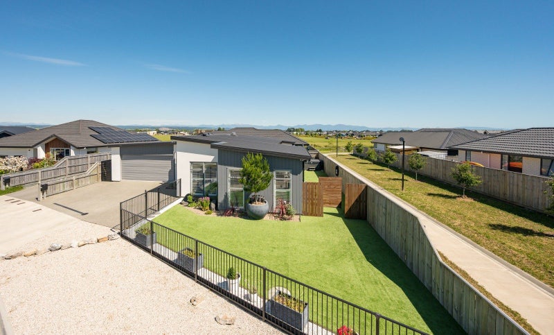 2 Cranford Road, Richmond - Carousel 23