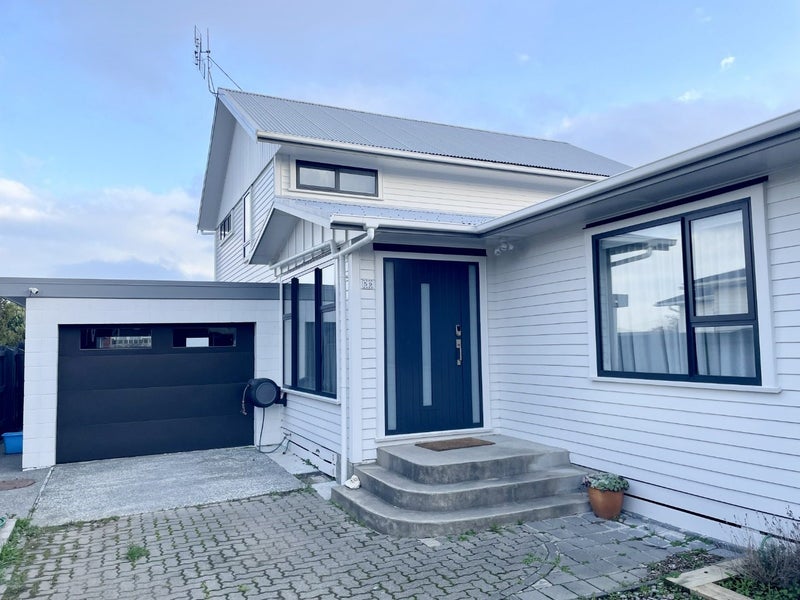 59 Oakleigh Street, Maungaraki, Lower Hutt - Carousel 1