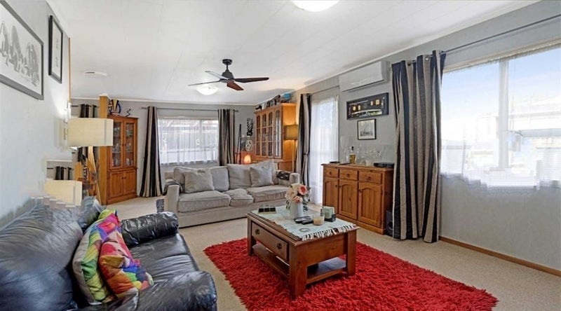 21 Pankhurst Place, Sunnyvale, Auckland - Carousel 2