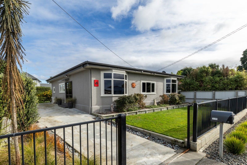 4 Grange Road North, Haumoana - Carousel 1