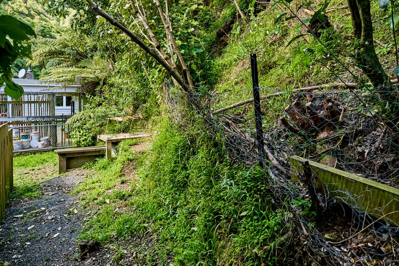 1A Waitohu Road, York Bay, Lower Hutt - Carousel 32