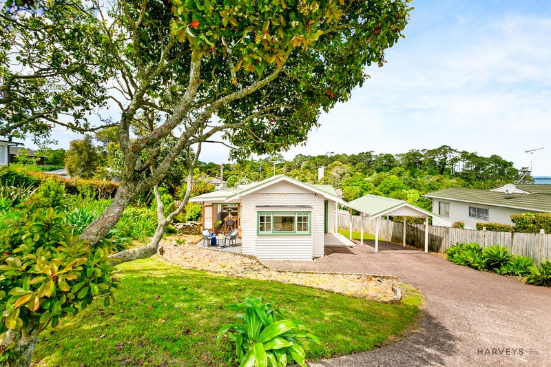 16 Harrybrook Road, Green Bay, Auckland - Carousel 21