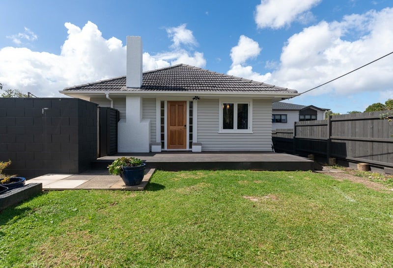 52 Parker Avenue, New Lynn, Auckland - Carousel 1