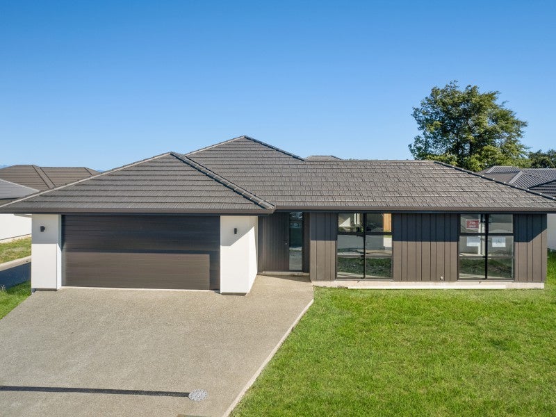 7 Carmine Crescent, Appleby, Richmond - Carousel 1