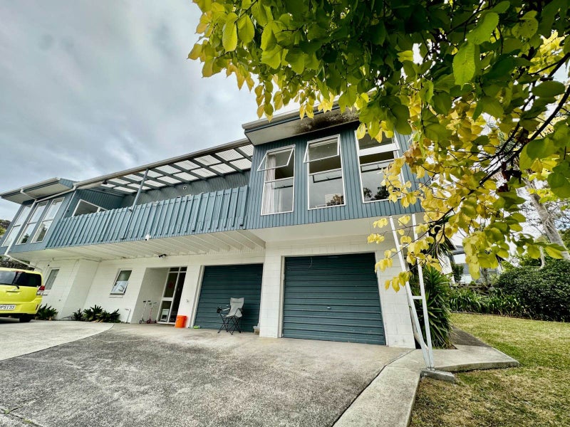 1 John Downs Drive, Browns Bay, Auckland - Carousel 1