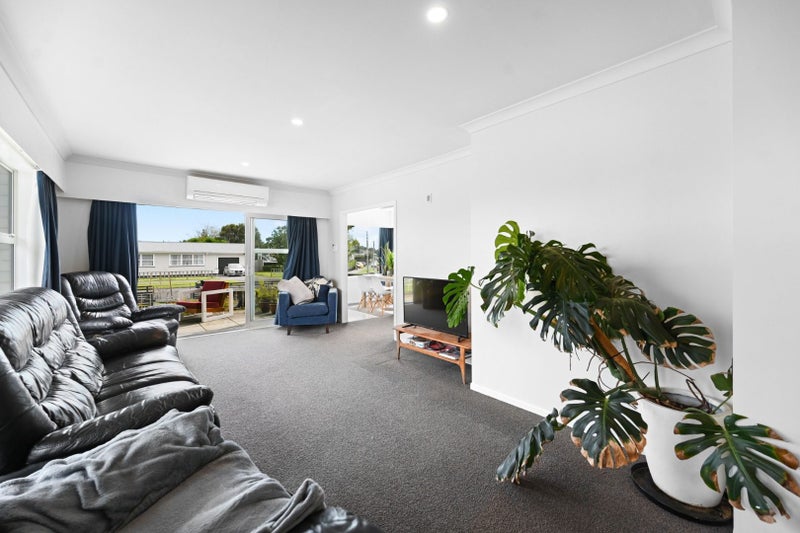 19 Cecil Street, St Andrews, Hamilton - Carousel 2