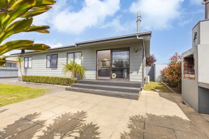 2/26 Harris Street, Greenmeadows, Napier - Carousel 1