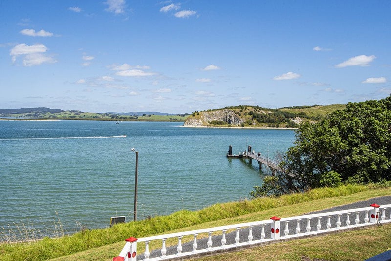 186 Beach Road, Onerahi, Whangarei - Carousel 1