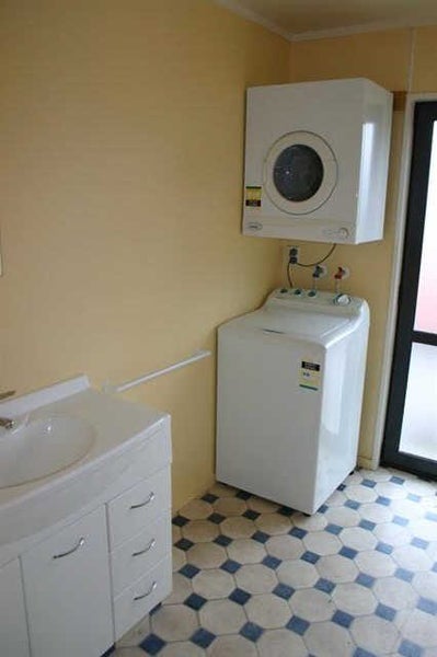 54A Bank Street, North East Valley, Dunedin - Carousel 6