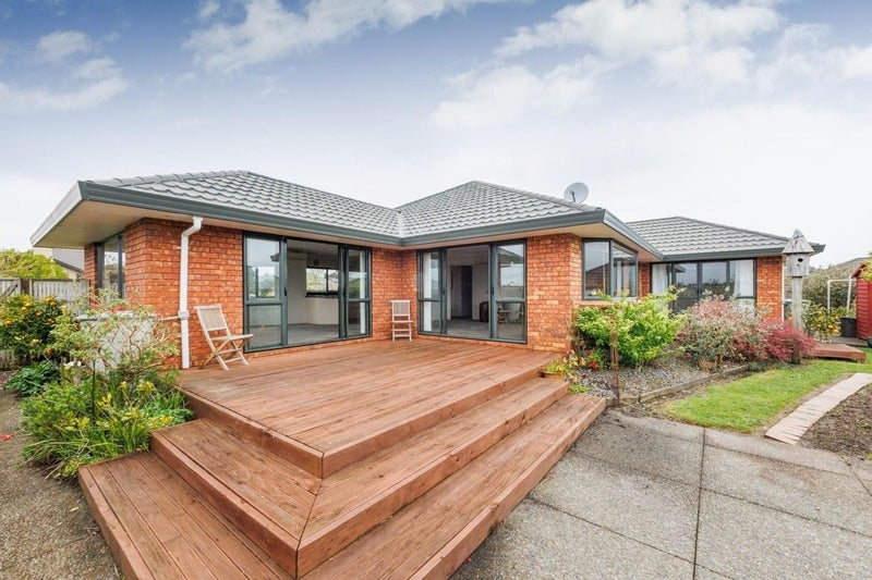 31 Johnstone Drive, Fitzherbert, Palmerston North - Carousel 16