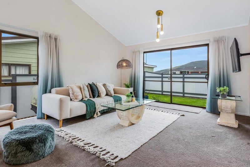 7 Deveron Place, Tawa, Wellington - Carousel 1