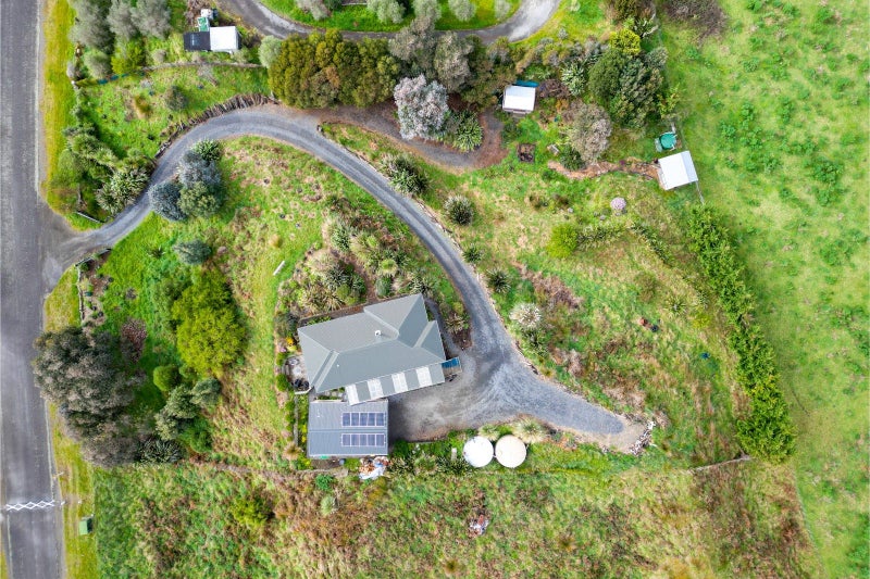 24 Strathnaver Glen, WAIKAWA BEACH, LEVIN - Carousel 27